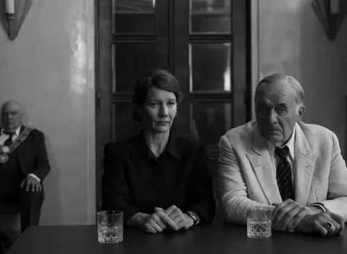 FatherlandFatherland_134360288386165376_big-cine_deskt.webp