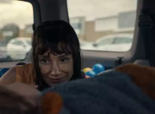 OtherMommy_134305725468911940_big-cine_deskt.webp